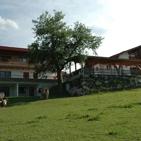 公寓 U. Knauss 斯拉德明