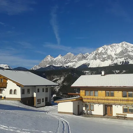 U. Knauss Διαμέρισμα