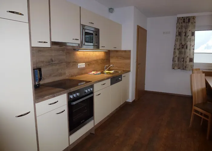 U. Knauss 斯拉德明